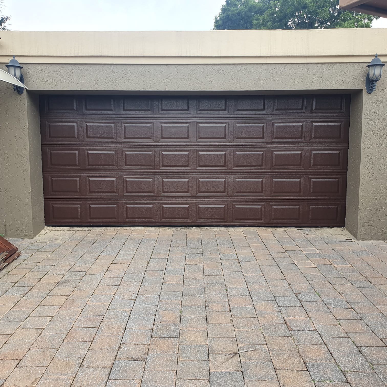 Garage door — feature project